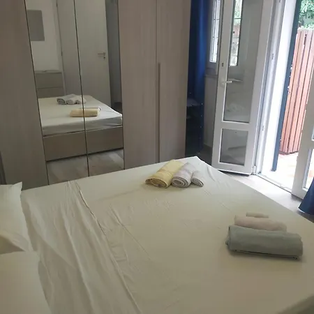 La Dependance In Centro Apartmán *